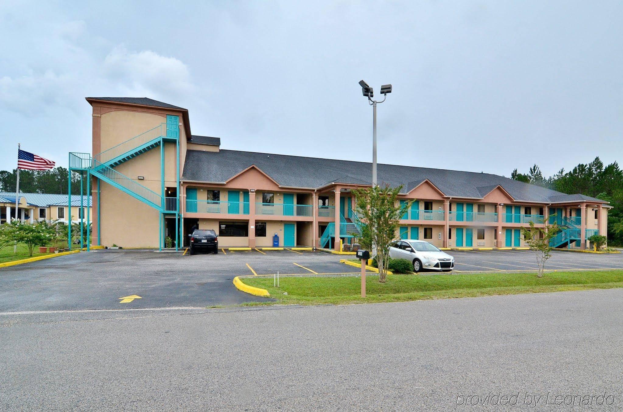 Super 8 By Wyndham Motel 2*