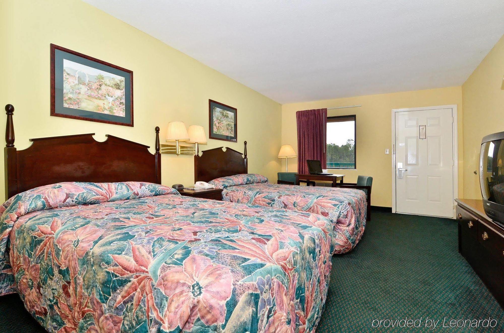 Super 8 By Wyndham Moss Point